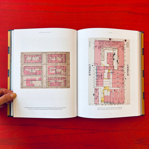 Unless: The Seagram Building Construction Ecology / Kiel Moe