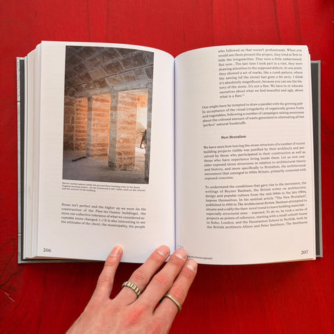 Building in Stone Today: Voices and Commentaries / Natalia Peťková