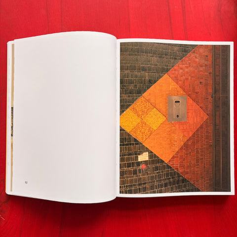 HALLWAYS / Romain Laprade