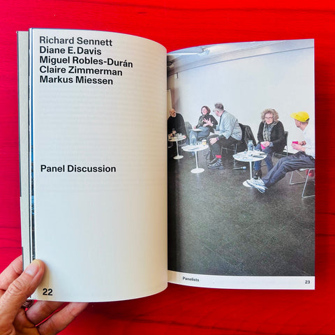 Reflections on Democracy and Urban Form / Diane E. Davis, Markus Miessen