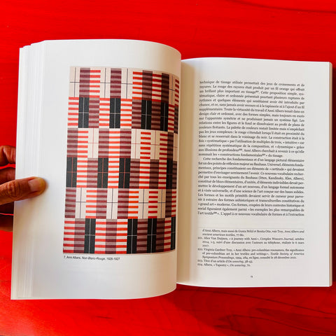 Anni Albers : abstractions concrètes: Une histoire textile de la modernité / Ida Soulard