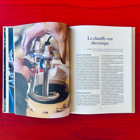 Autonomiser un petit habitat - Des systèmes low-tech pour une autonomie durable / Alizée Perrin, Yoann Vandendriessche