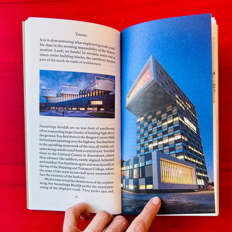 Totems: Selected Essays on Architecture / Irénée Scalbert