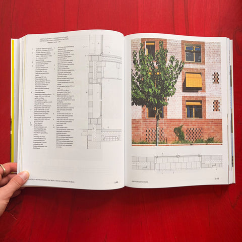 Wohnen / Housing: 33 Antworten auf die Wohnungsfrage / 33 Answers to the Housing Question / Jeanette Kunsmann, Laura Traub