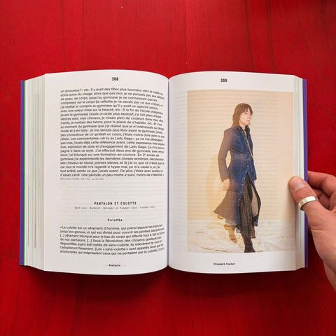 Allures dissidentes: Apparences queer & représentations de soi du 19e siècle à aujourd'hui / Magali Le Mens, Elizabeth Fischer, Collectif