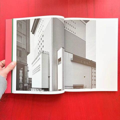 Gabriele Basilico fotografa Aldo Rossi