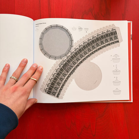 CIRK: Build Your Own Socialist-Era Modernist Circus / Zupagrafika