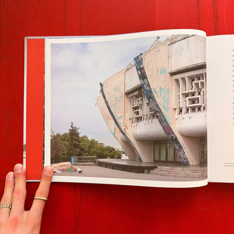 CIRK: Build Your Own Socialist-Era Modernist Circus / Zupagrafika