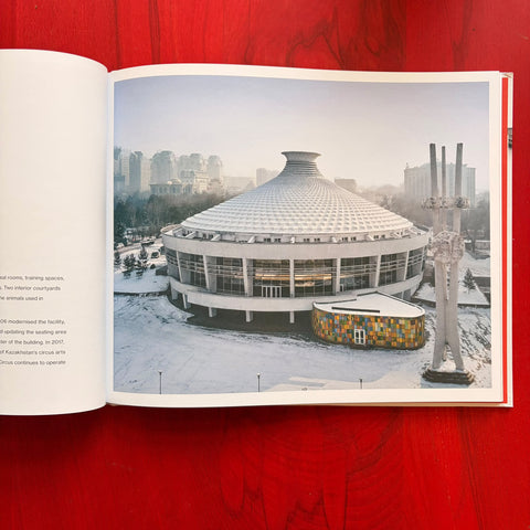 CIRK: Build Your Own Socialist-Era Modernist Circus / Zupagrafika