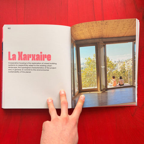 Cohousing in Barcelona: Designing, Building and Living for Cooperative Models / David Lorente, Tomoko Sakamoto, Ricardo Devesa, Marta Bugés