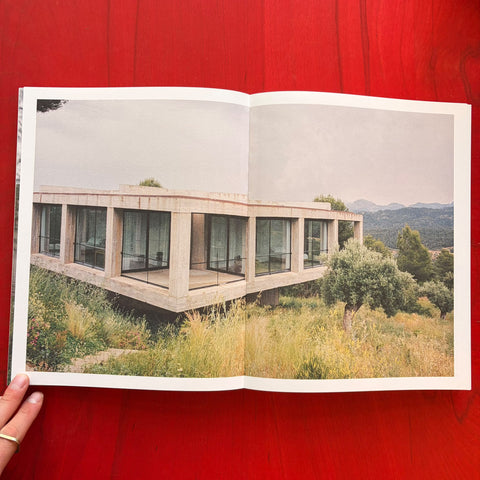 Concrete homes / Pieter Peulen
