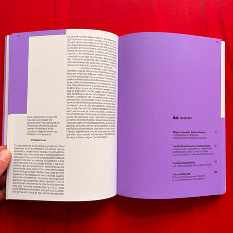 Construire l’avenir: Une architecture préservante du climat et des ressources / Dirk Bayer, Jürgen Graf, Barbara Lenherr, Boris Milla, Eva Stricker