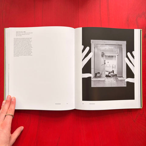 Cut Out: Une histoire féministe du photomontage, collage et assemblage / Fiona Rogers