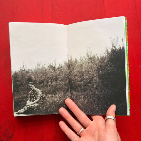 Mother nature - photo's of females flourishing / Erik Kessels, Francesca Seravalle