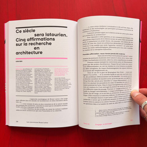 Les controverses Bruno Latour: Enquête dans les mondes de l'architecture / Léa Mosconi, Margaux Darrieus