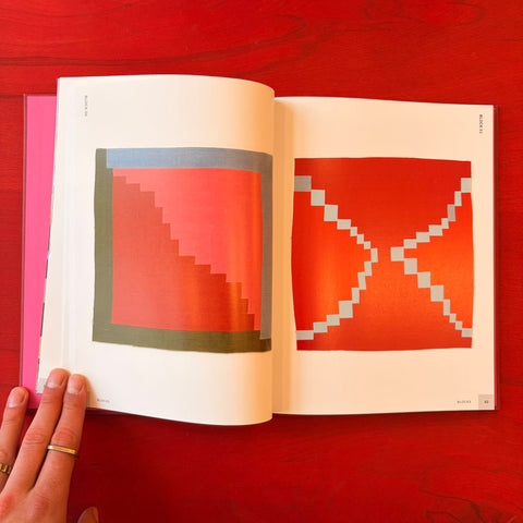 Log Cabin Quilt Blocks: 100 colour and pattern variations / Catherine-Marie Longtin
